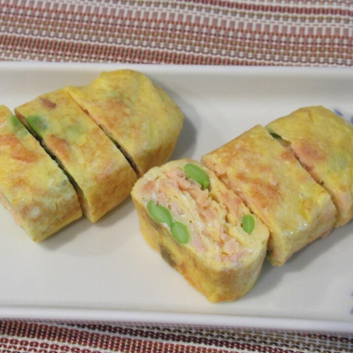 焼き鮭入り!塩鮭と枝豆の厚焼きたまご